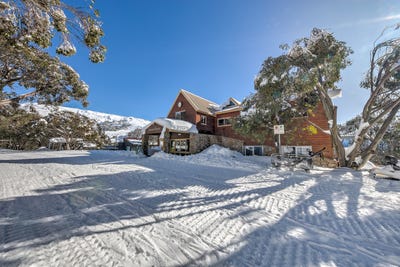 /international/au/8-schuss-street-falls-creek-vic-151441256/
