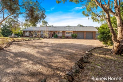 /international/au/18-gap-road-riddells-creek-vic-148453064/