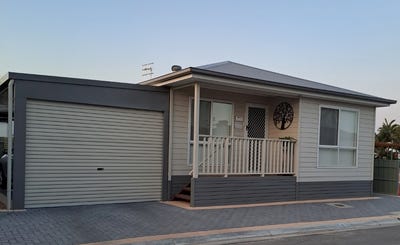 /international/au/house-69-
49-peake-terrace-waikerie-sa-152568436/