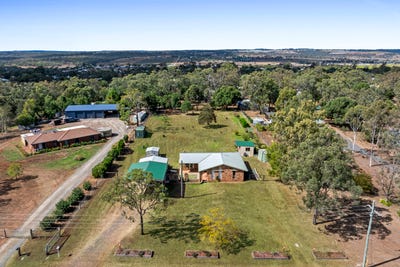 /international/au/22-goombungee-meringandan-road-meringandan-west-qld-151050080/