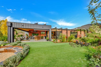 /international/au/2-72-coronation-avenue-bright-vic-147971048/