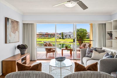 /international/au/1-16-commodore-crescent-port-macquarie-nsw-152620592/