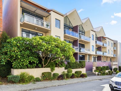 /international/au/13-3-9-lucknow-place-west-perth-wa-151256184/