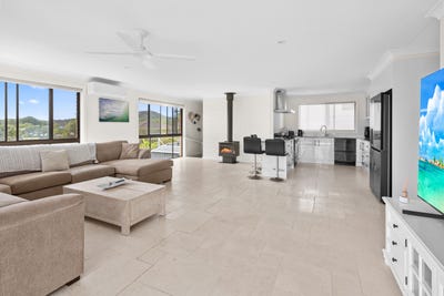 /international/au/1-oleander-drive-scotts-head-nsw-150672848/
