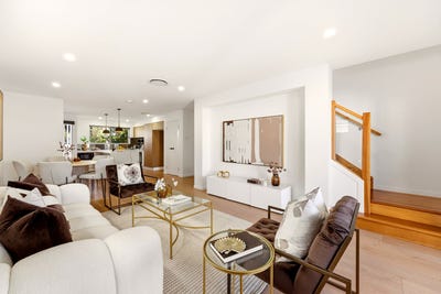 /international/au/13-9-tallowwood-street-seven-hills-qld-152408804/