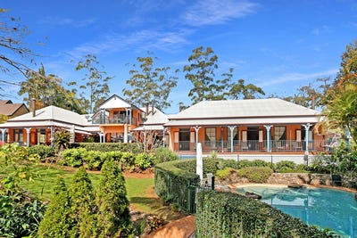/international/au/37-41-western-avenue-montville-qld-150970668/