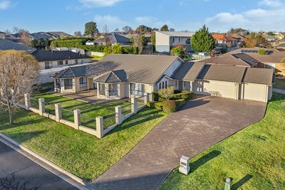 /international/au/16-greerlyn-way-orange-nsw-148448680/