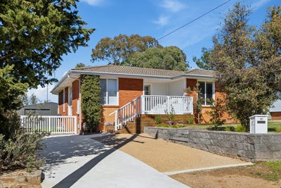 /international/au/30-oleria-street-queanbeyan-nsw-150898260/