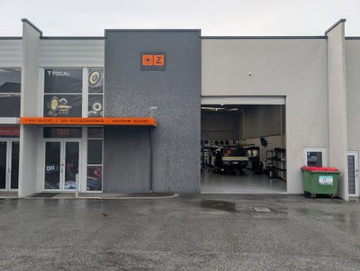 /international/au/2-1-distinction-road-wangara-wa-505116760/