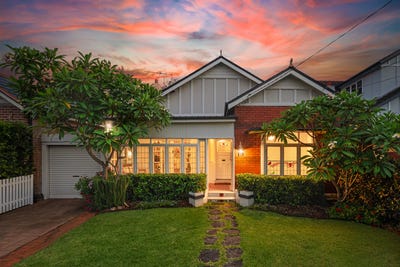 /international/au/19-lenore-street-russell-lea-nsw-150799648/