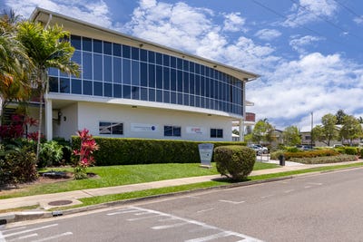 /international/au/18-oxford-street-hyde-park-qld-505261444/