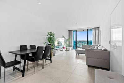 /international/au/51005-5-harbour-side-court-biggera-waters-qld-148377272/