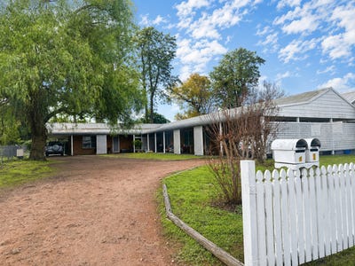 /international/au/74-kingdon-street-scone-nsw-151444936/