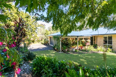 /international/au/20-sugargum-place-black-mountain-qld-148502860/