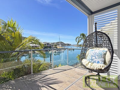 /international/au/1-6-terrace-place-water-s-edge-nelly-bay-qld-151217052/