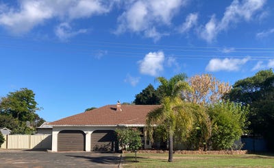 /international/au/42-strelly-street-busselton-wa-150845468/