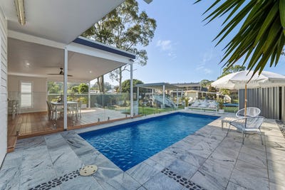 /international/au/17-st-johns-drive-croudace-bay-nsw-150608556/