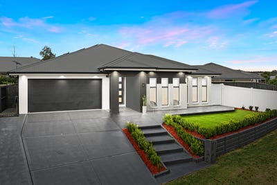 /international/au/8-pinchtail-street-chisholm-nsw-151303664/