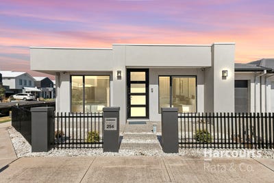 /international/au/254-dwyer-street-kalkallo-vic-151677392/