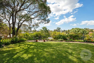 /international/au/14-cairns-street-red-hill-qld-152191008/