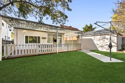 /international/au/42-newton-road-strathfield-nsw-152409552/