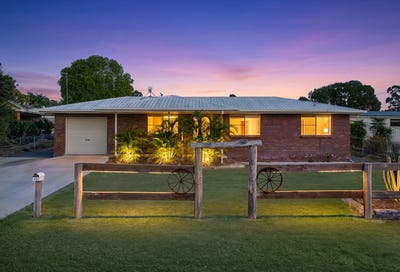 /international/au/12-johnson-street-rosenthal-heights-qld-151169264/