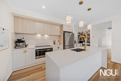 /international/au/56-mcclune-street-logan-reserve-qld-151171272/