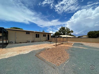 /international/au/5-hawkins-street-south-hedland-wa-151219768/
