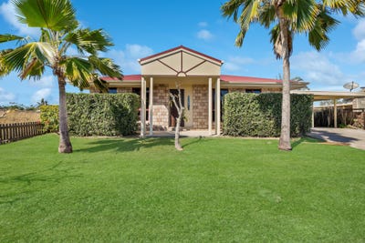 /international/au/159-rasmussen-avenue-hay-point-qld-151449072/
