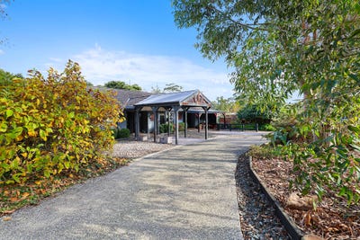 /international/au/55-fisher-road-drouin-west-vic-151352952/