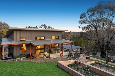 /international/au/290-golden-point-road-golden-point-vic-148619844/