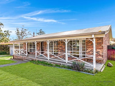 /international/au/13-malone-street-braidwood-nsw-151064828/