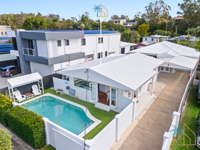 /international/au/24-middle-st-labrador-qld-147996004/
