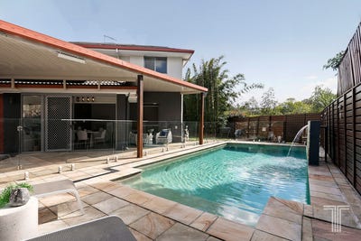 /international/au/61-almavale-street-carindale-qld-147978568/
