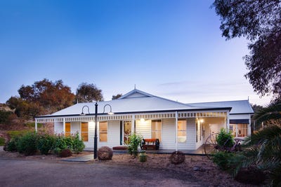 /international/au/37-brownes-lane-axedale-vic-700411508/