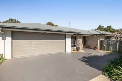/international/au/8a-peardon-street-south-toowoomba-qld-148435656/
