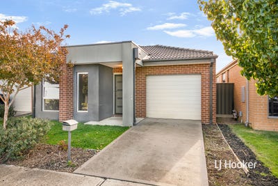 /international/au/10-seasons-drive-botanic-ridge-vic-151029340/