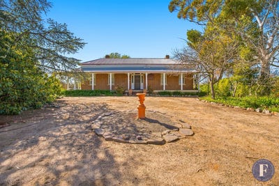 /international/au/9-dwyer-drive-young-nsw-152524560/