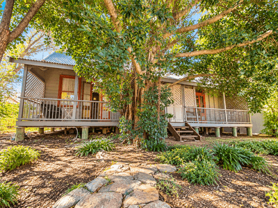 /international/au/2-plummer-street-richmond-hill-qld-152559308/