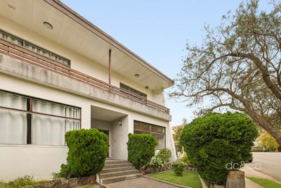 /international/au/90-kensington-road-summer-hill-nsw-148424432/