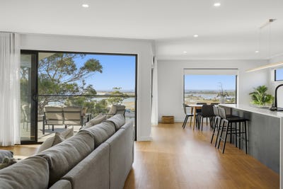 /international/au/2-20b-frances-street-bridport-tas-151240028/