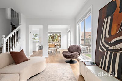 /international/au/3-25-afton-street-aberfeldie-vic-151158676/