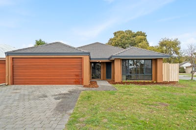 /international/au/2-rivose-way-cloverdale-wa-152102168/