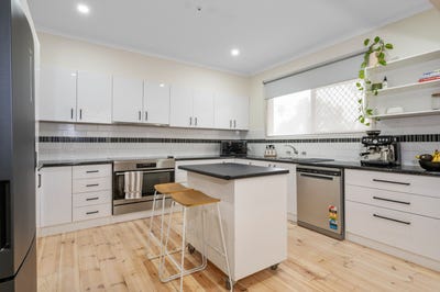 /international/au/123-bourke-street-lamington-wa-151422216/
