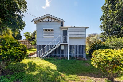 /international/au/19-james-street-mount-morgan-qld-151323920/