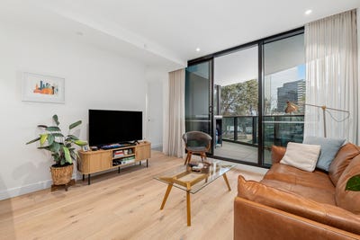 /international/au/203-8-bowen-crescent-melbourne-vic-152630596/