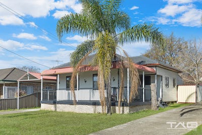 /international/au/24-24a-hobart-street-oxley-park-nsw-148428780/
