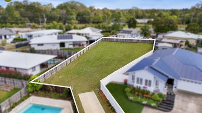/international/au/45-blue-wren-place-cooroy-qld-204552108/