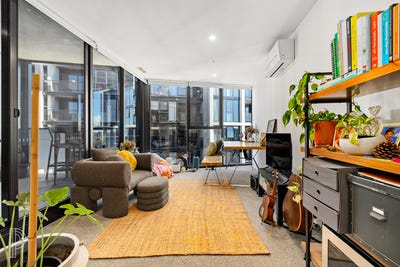 /international/au/1005-11-launceston-street-phillip-act-151196704/