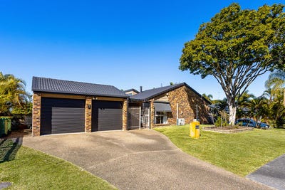 /international/au/8-armstrong-way-highland-park-qld-151755936/